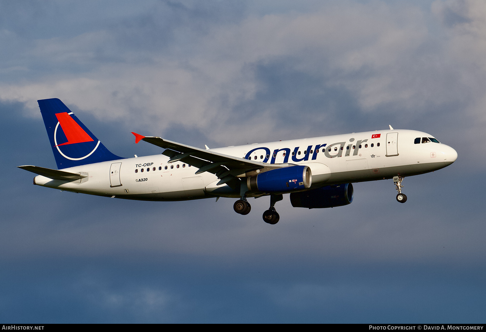 Aircraft Photo of TC-OBP | Airbus A320-232 | Onur Air | AirHistory.net #707484