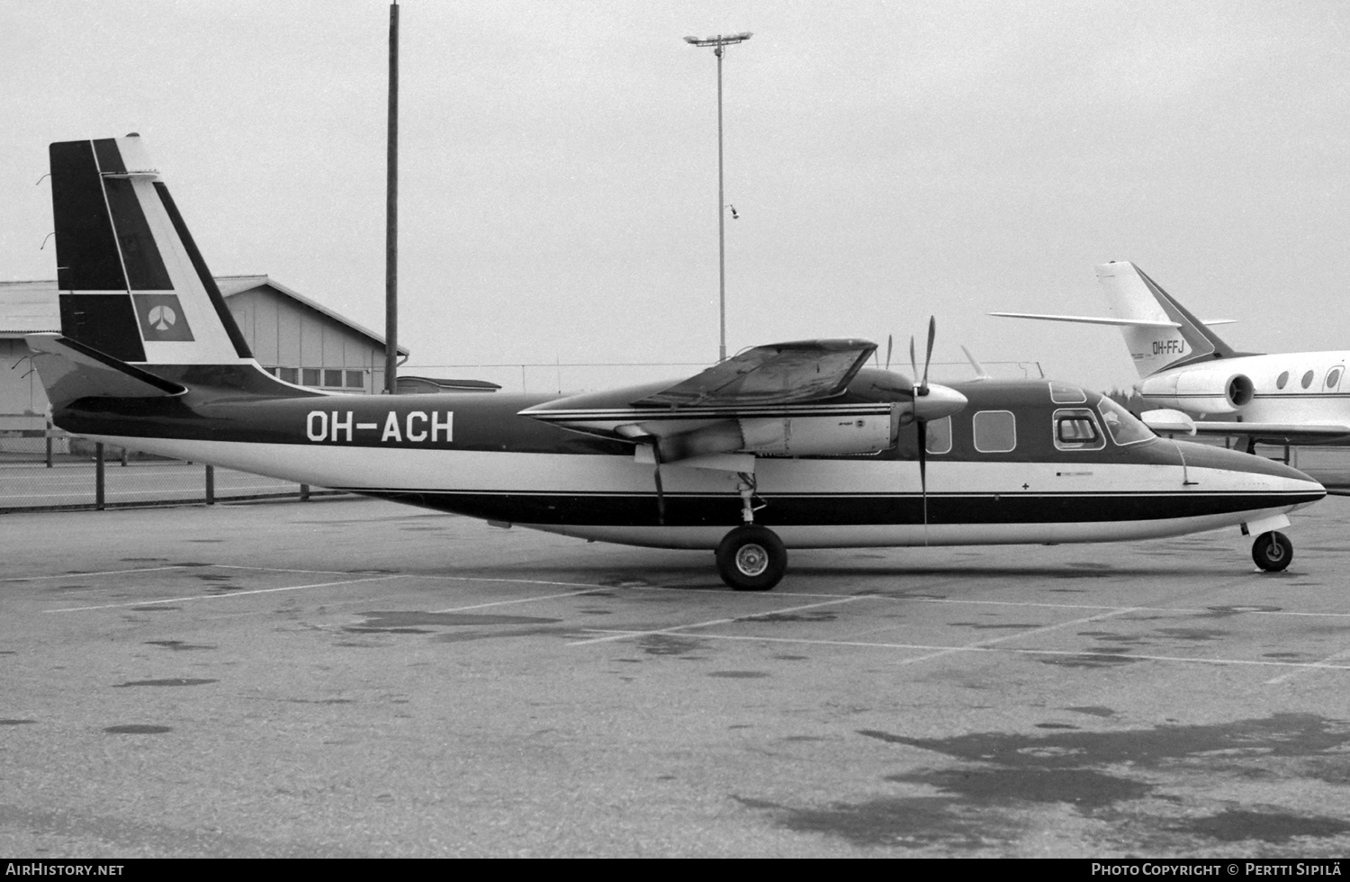 Aircraft Photo of OH-ACH | North American Rockwell 690 Turbo Commander | AirHistory.net #707707