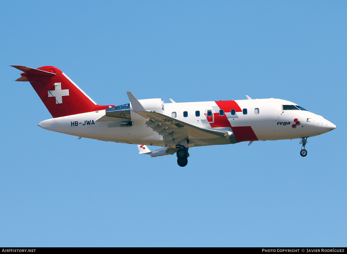 Aircraft Photo of HB-JWA | Bombardier Challenger 650 (CL-600-2B16) | REGA - Swiss Air Ambulance | AirHistory.net #707710