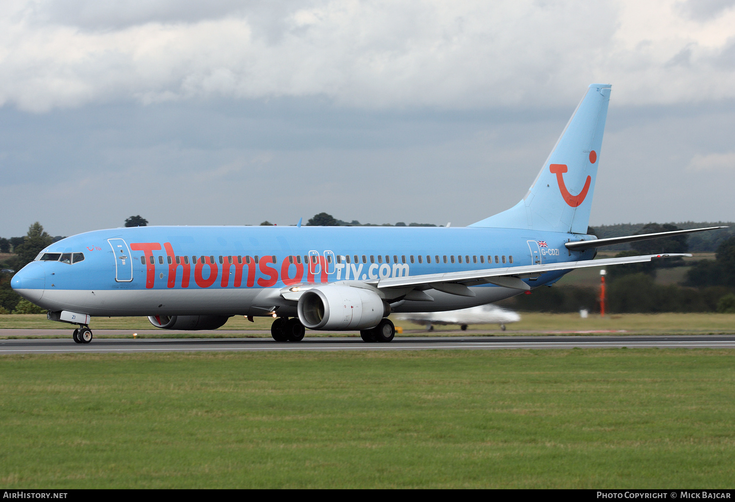 Aircraft Photo of G-CDZI | Boeing 737-804 | Thomsonfly | AirHistory.net #707723