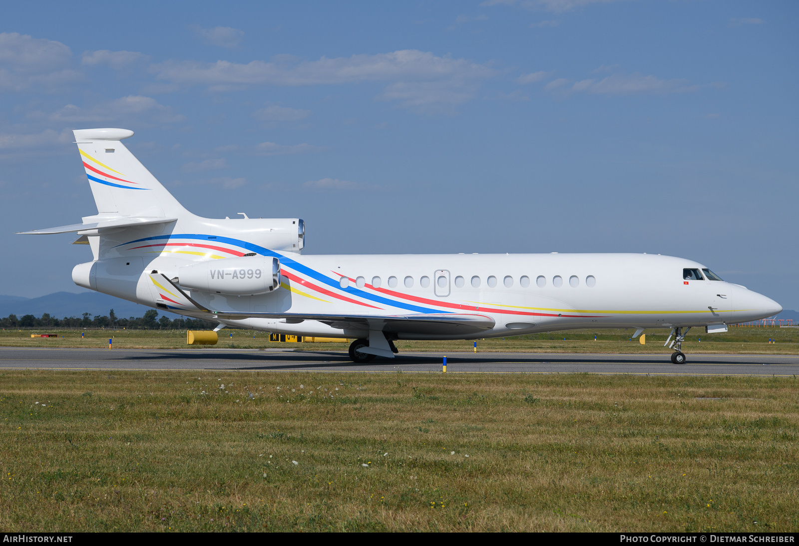 Aircraft Photo of VN-A999 | Dassault Falcon 8X | AirHistory.net #707765