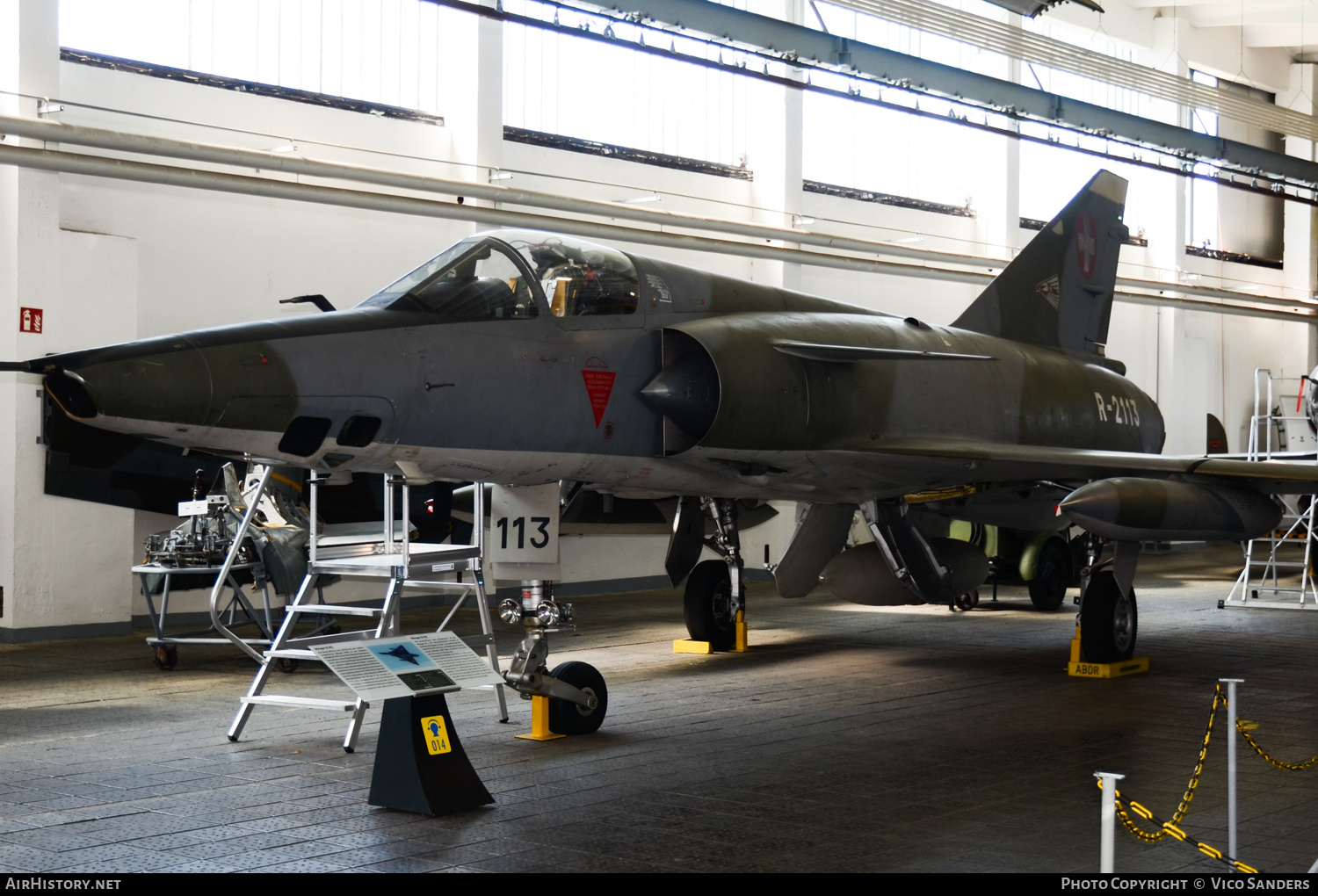 Aircraft Photo of R-2113 | Dassault Mirage IIIRS | Switzerland - Air Force | AirHistory.net #707909