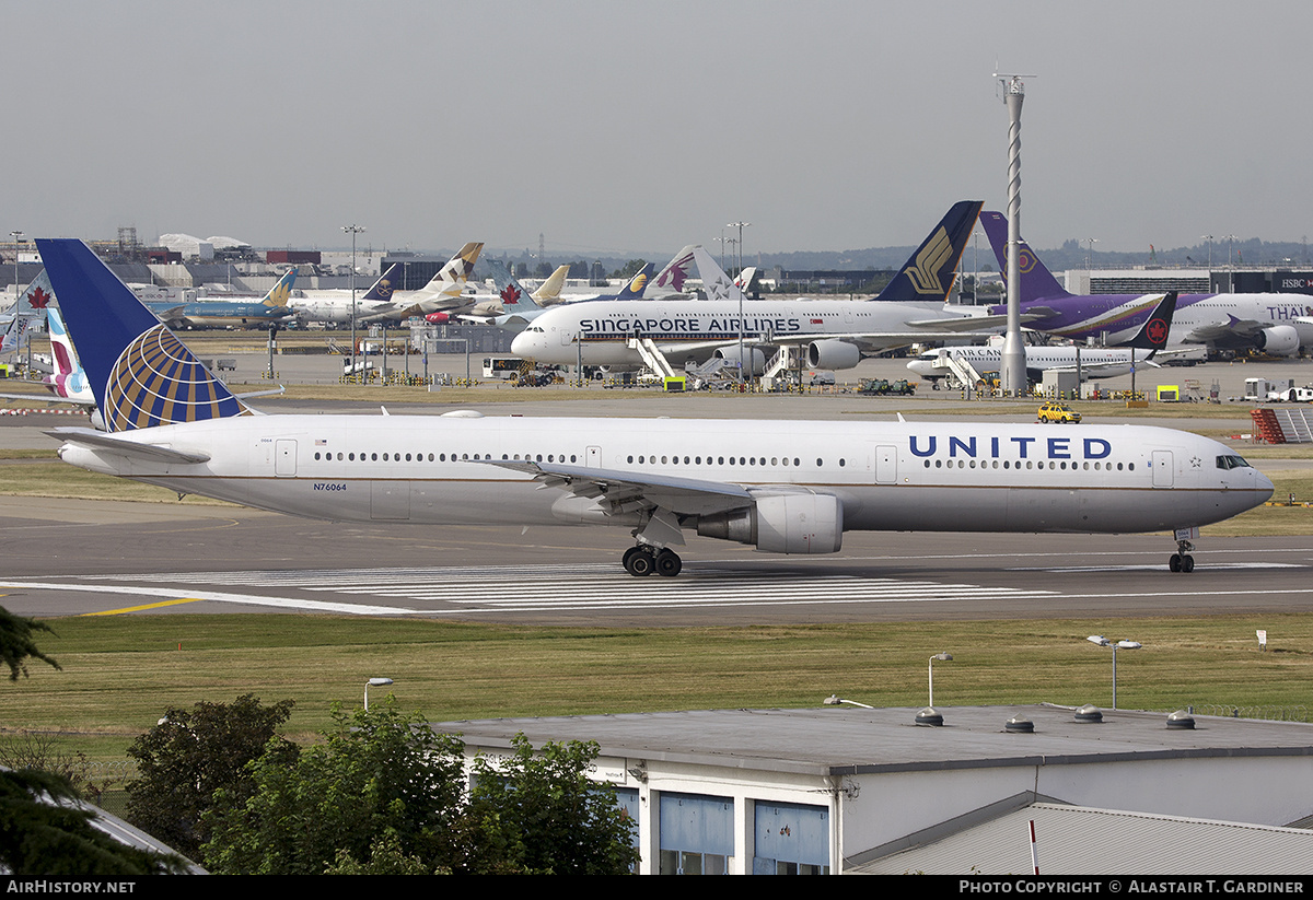Aircraft Photo of N76064 | Boeing 767-424/ER | United Airlines | AirHistory.net #707931