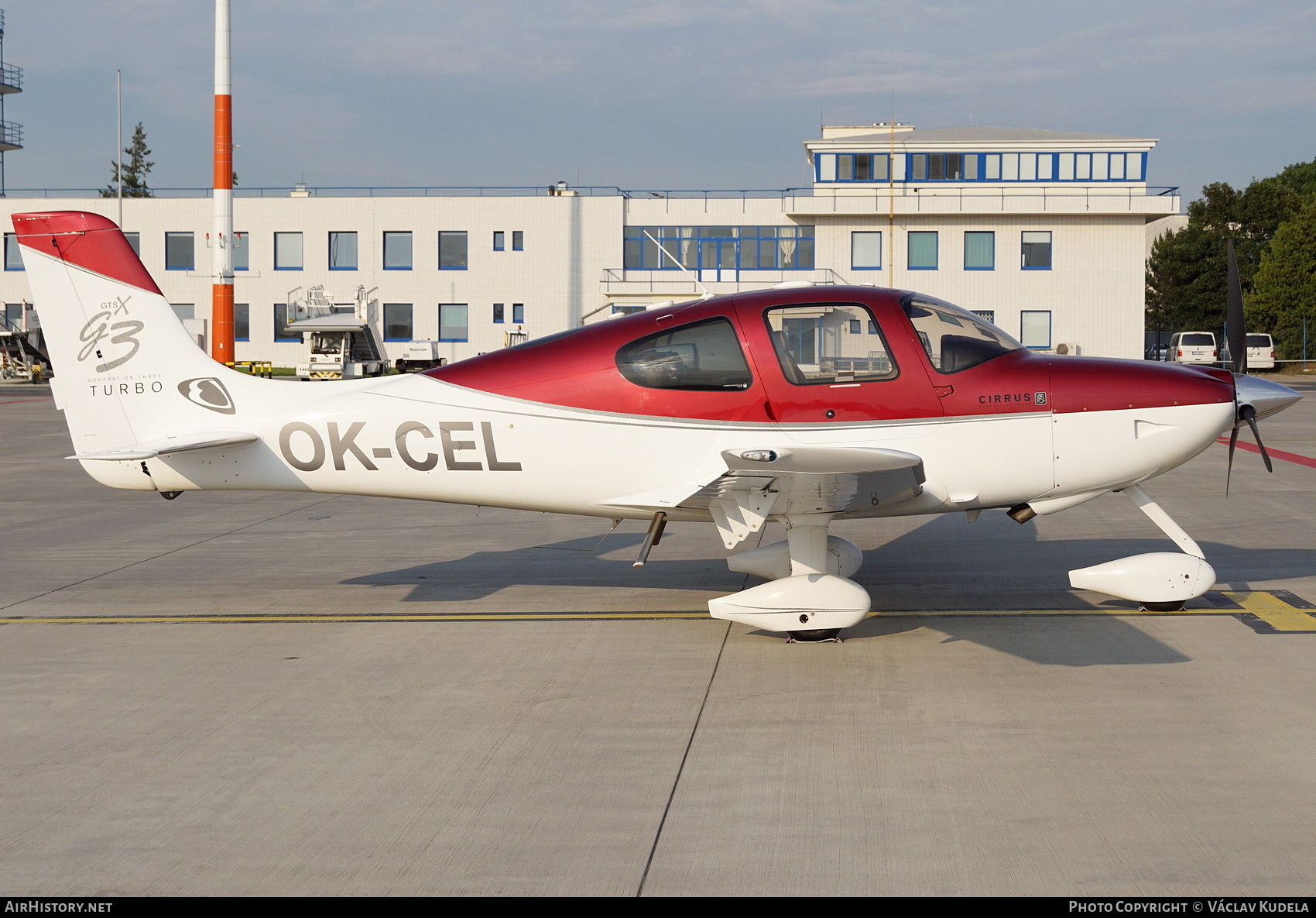 Aircraft Photo of OK-CEL | Cirrus SR-22 G3-GTSX | AirHistory.net #708093