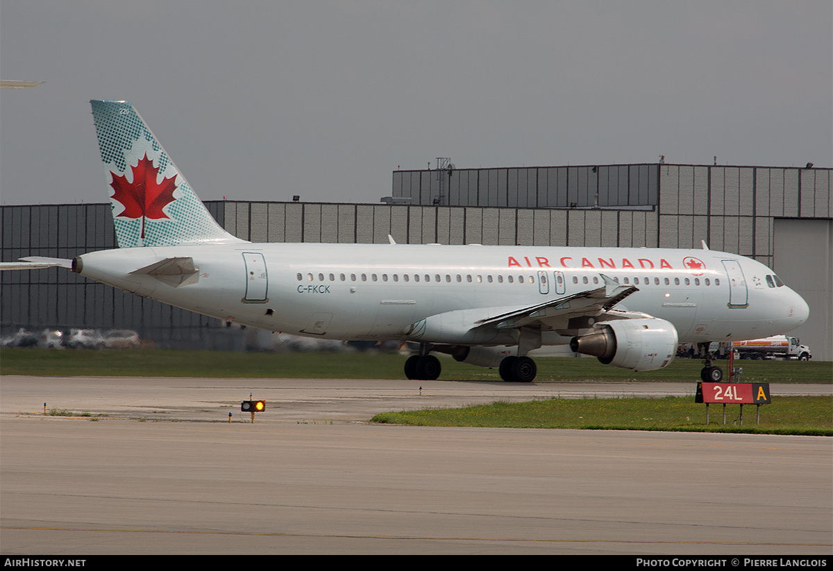 Aircraft Photo of C-FKCK | Airbus A320-211 | Air Canada | AirHistory.net #708192