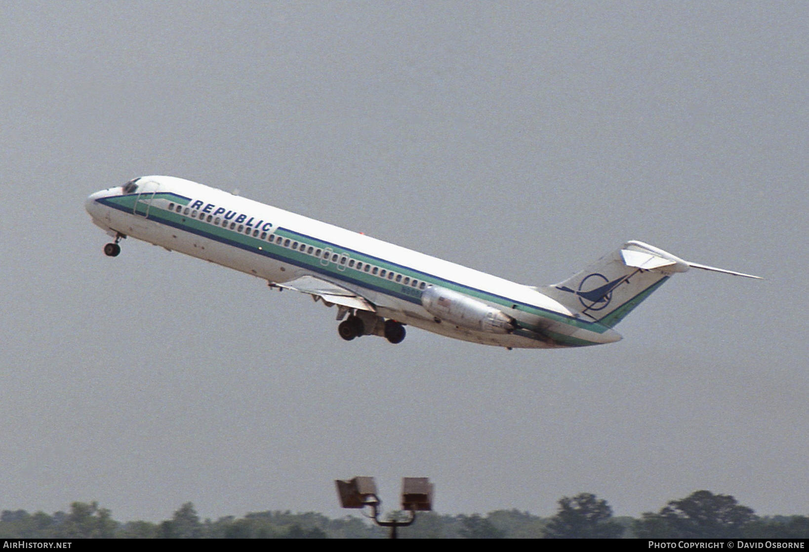 Aircraft Photo of N908H | McDonnell Douglas DC-9-31 | Republic Airlines | AirHistory.net #708573