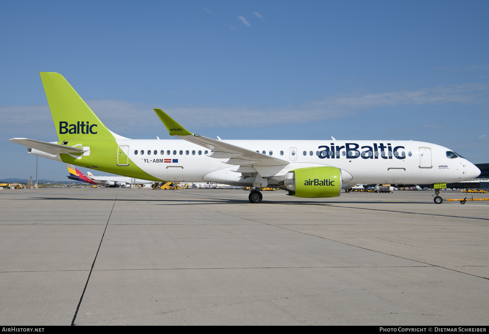 Aircraft Photo of YL-ABM | Airbus A220-371 (BD-500-1A11) | AirBaltic | AirHistory.net #708633