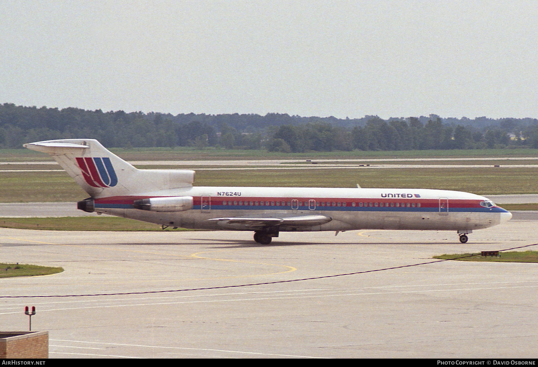 Aircraft Photo of N7624U | Boeing 727-222 | United Airlines | AirHistory.net #708646