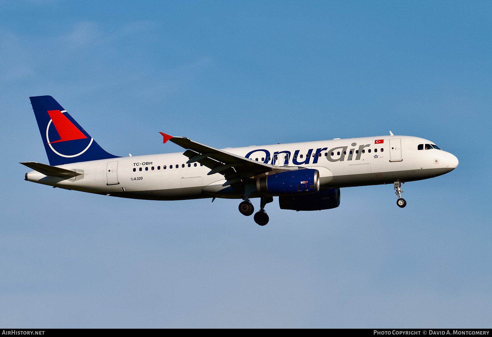 Aircraft Photo of TC-OBH | Airbus A320-233 | Onur Air | AirHistory.net #708736