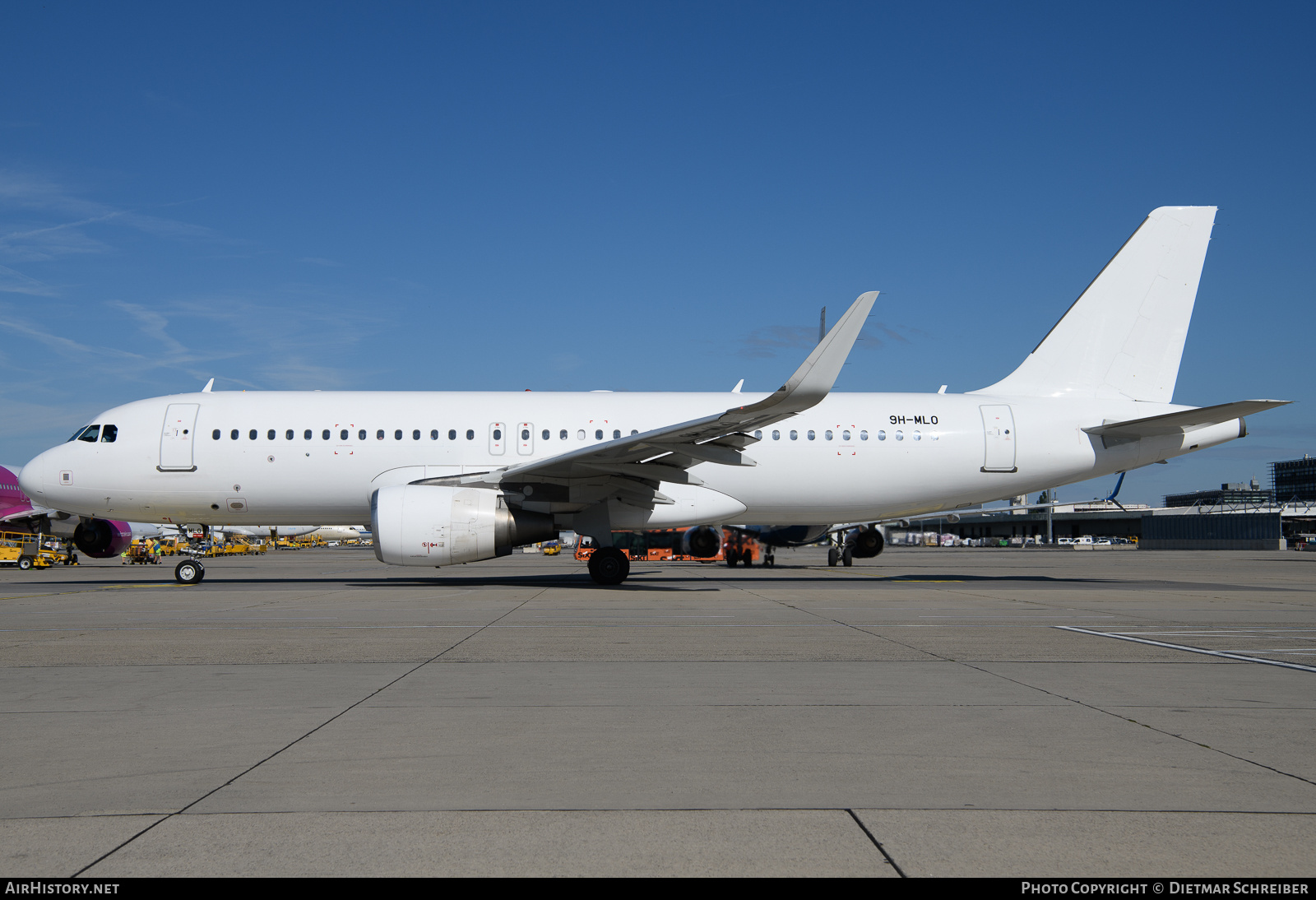 Aircraft Photo of 9H-MLO | Airbus A320-214 | AirHistory.net #708848