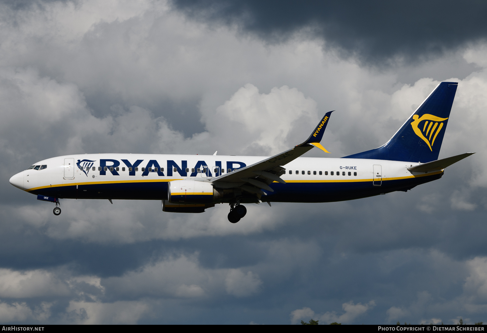 Aircraft Photo of G-RUKE | Boeing 737-8AS | Ryanair | AirHistory.net #708858