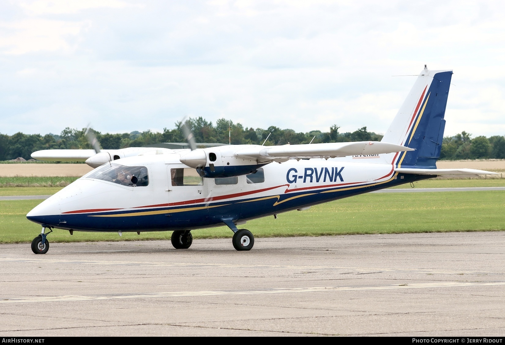 Aircraft Photo of G-RVNK | Partenavia P-68B Victor | Ravenair | AirHistory.net #708957