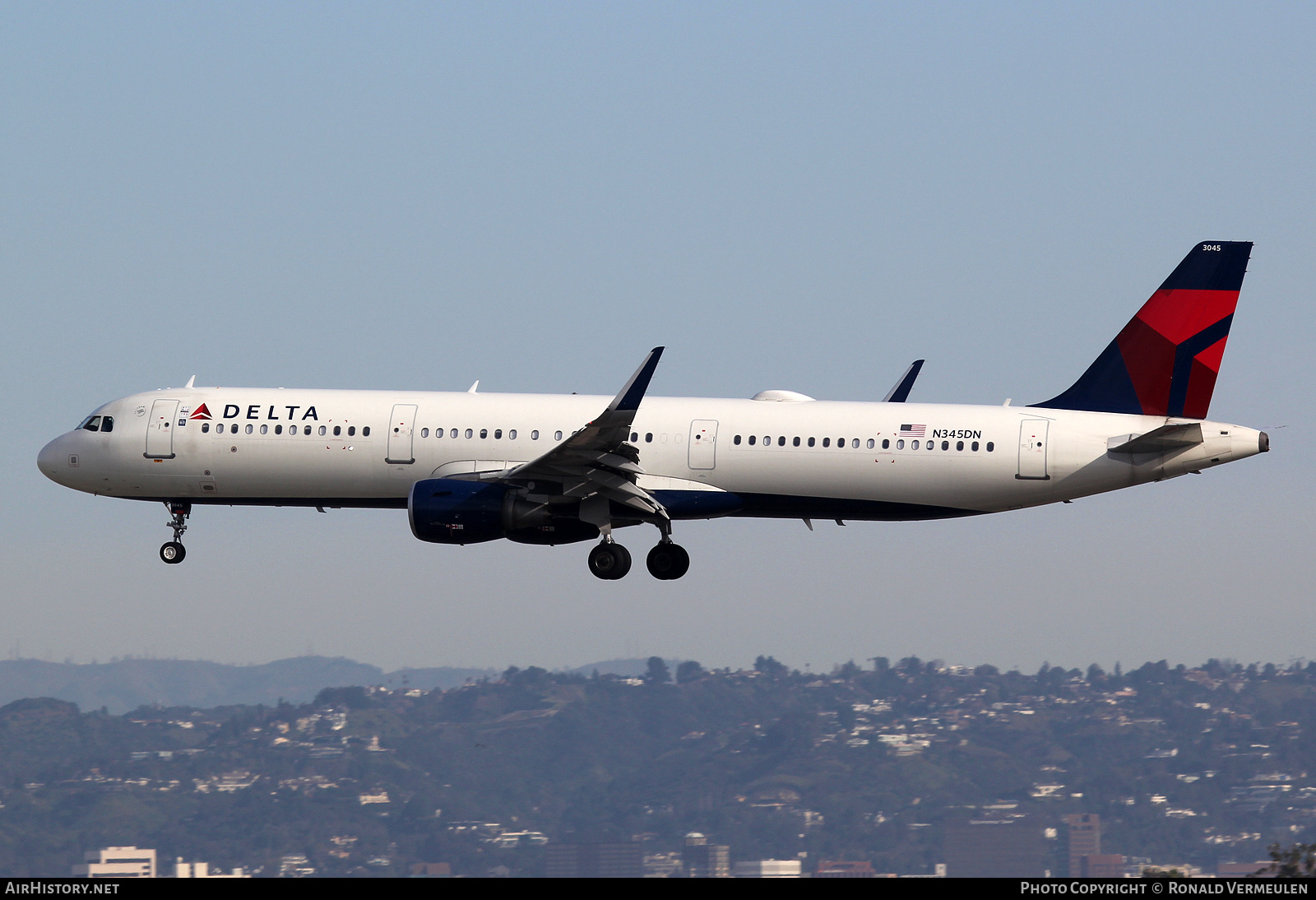 Aircraft Photo of N345DN | Airbus A321-211 | Delta Air Lines | AirHistory.net #708990