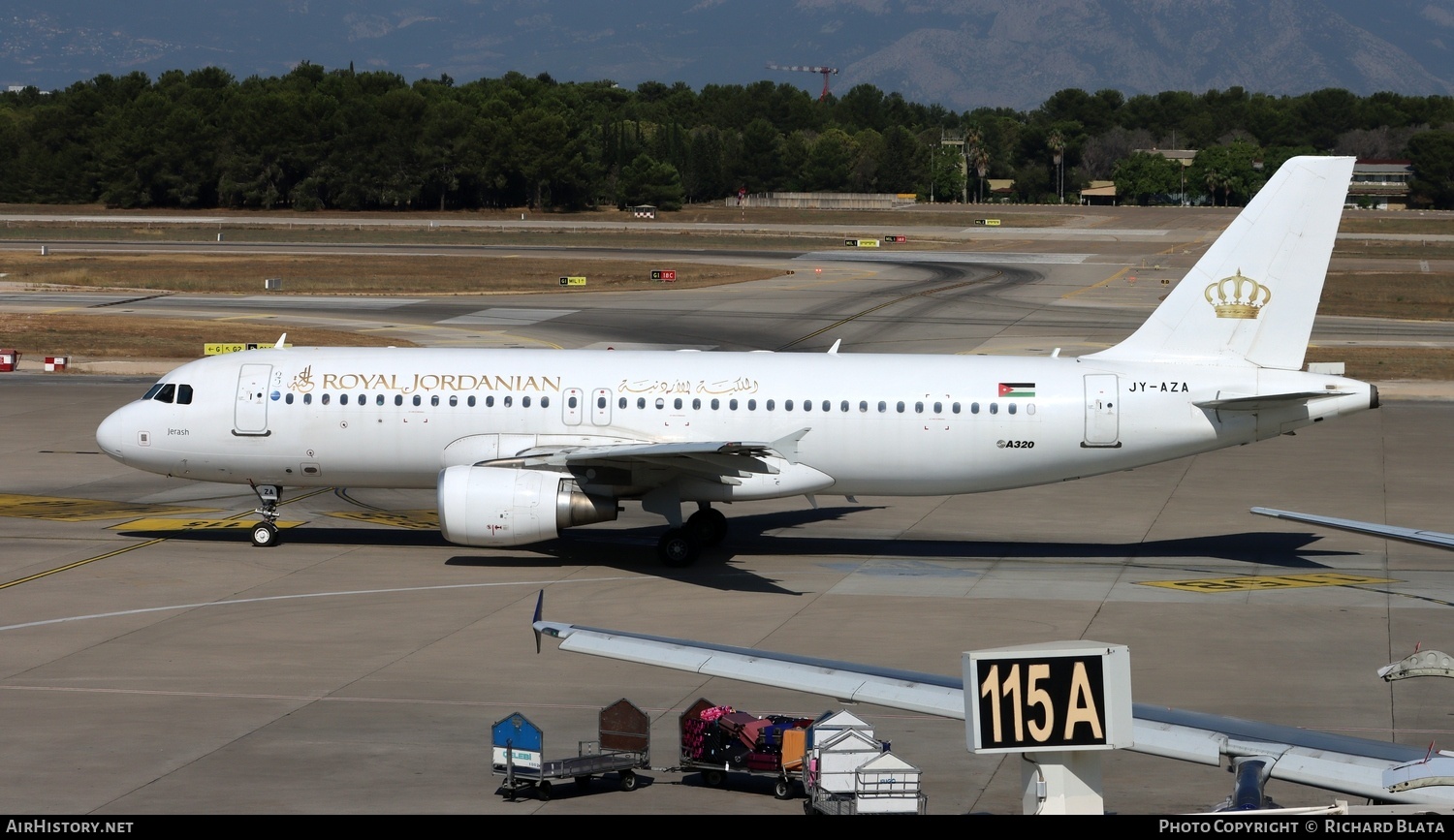 Aircraft Photo of JA-AZA | Airbus A320-214 | Royal Jordanian Airlines | AirHistory.net #709155