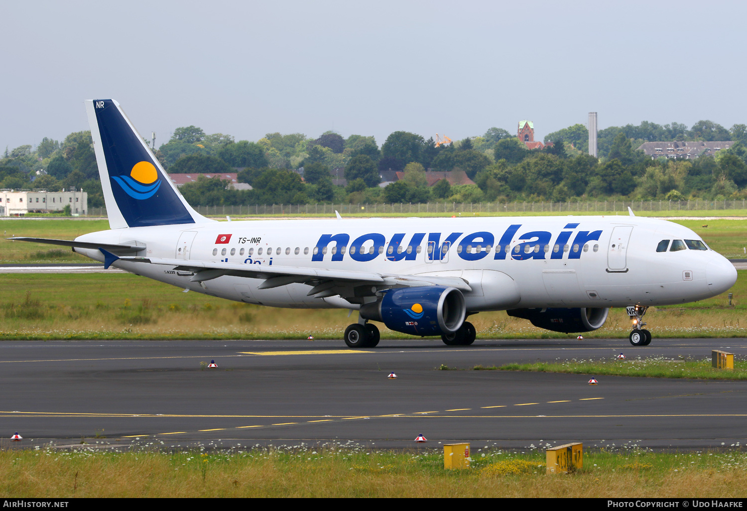Aircraft Photo of TS-INR | Airbus A320-214 | Nouvelair Tunisie | AirHistory.net #709172
