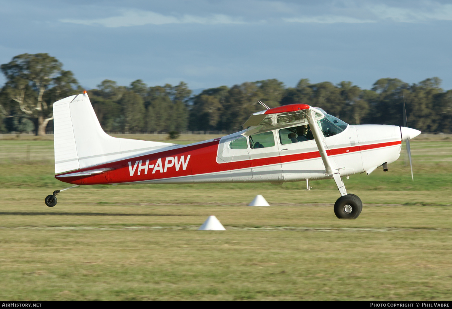 Aircraft Photo of VH-APW | Cessna 180K Skywagon 180 | AirHistory.net #709181