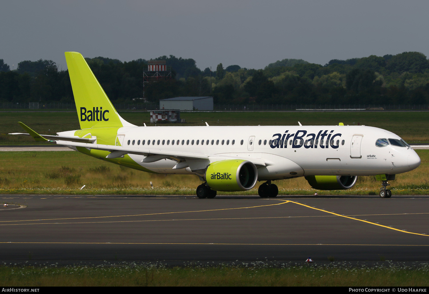 Aircraft Photo of YL-ABO | Airbus A220-371 (BD-500-1A11) | AirBaltic | AirHistory.net #709204