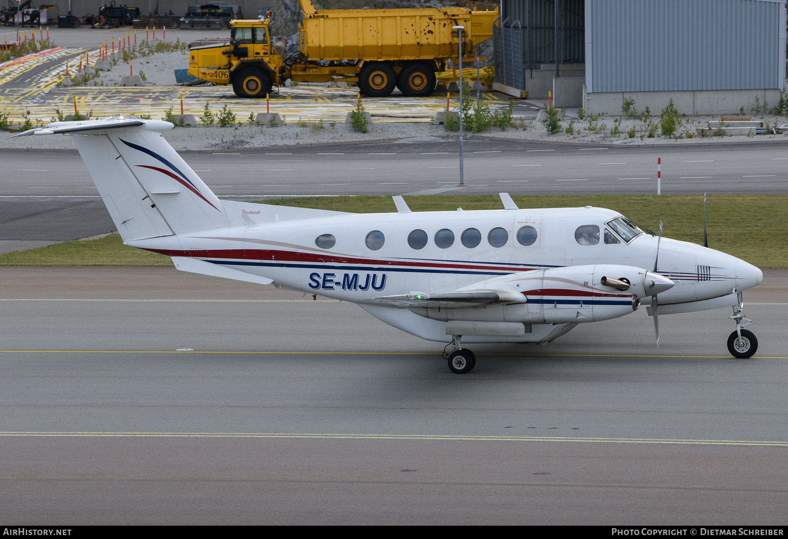 Aircraft Photo of SE-MJU | Beech 200 Super King Air | AirHistory.net #709323