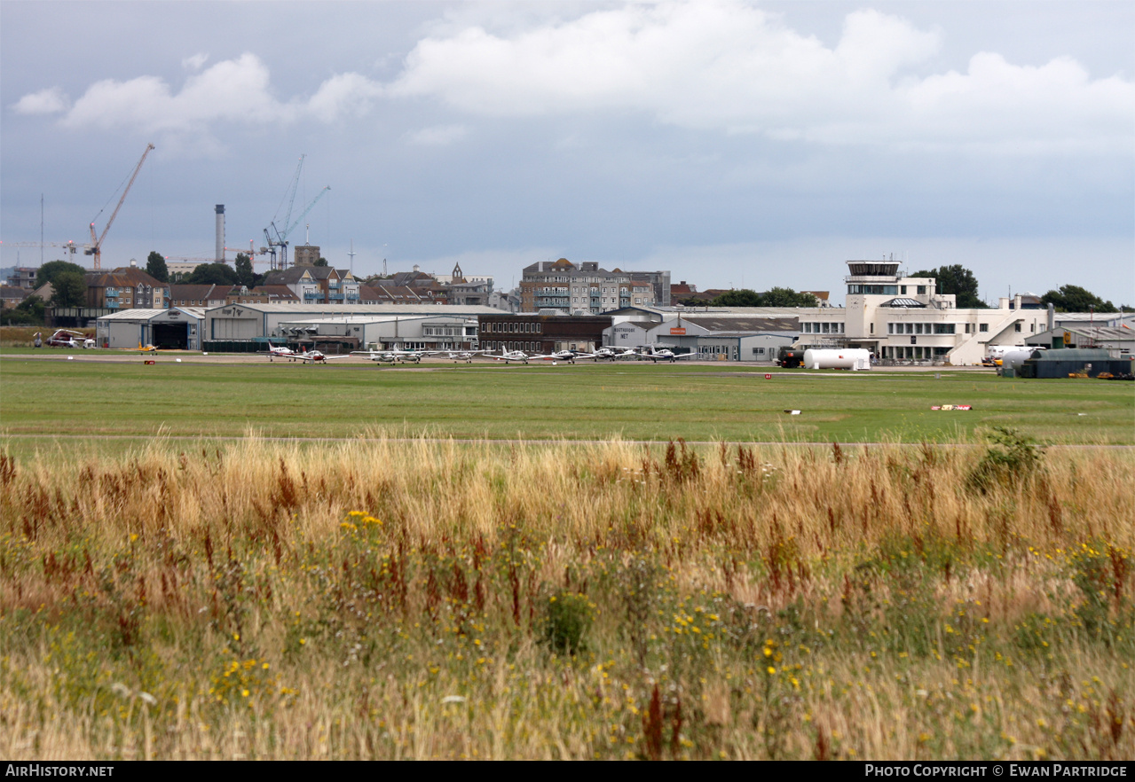 Airport photo of Shoreham (EGKA / ESH) in England, United Kingdom | AirHistory.net #709709