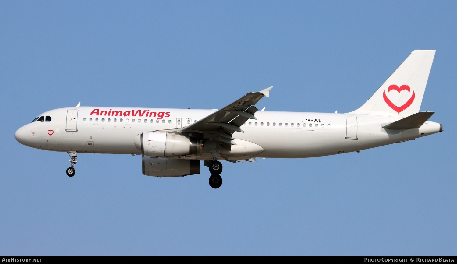 Aircraft Photo of YR-JUL | Airbus A320-232 | Animawings | AirHistory.net #709868