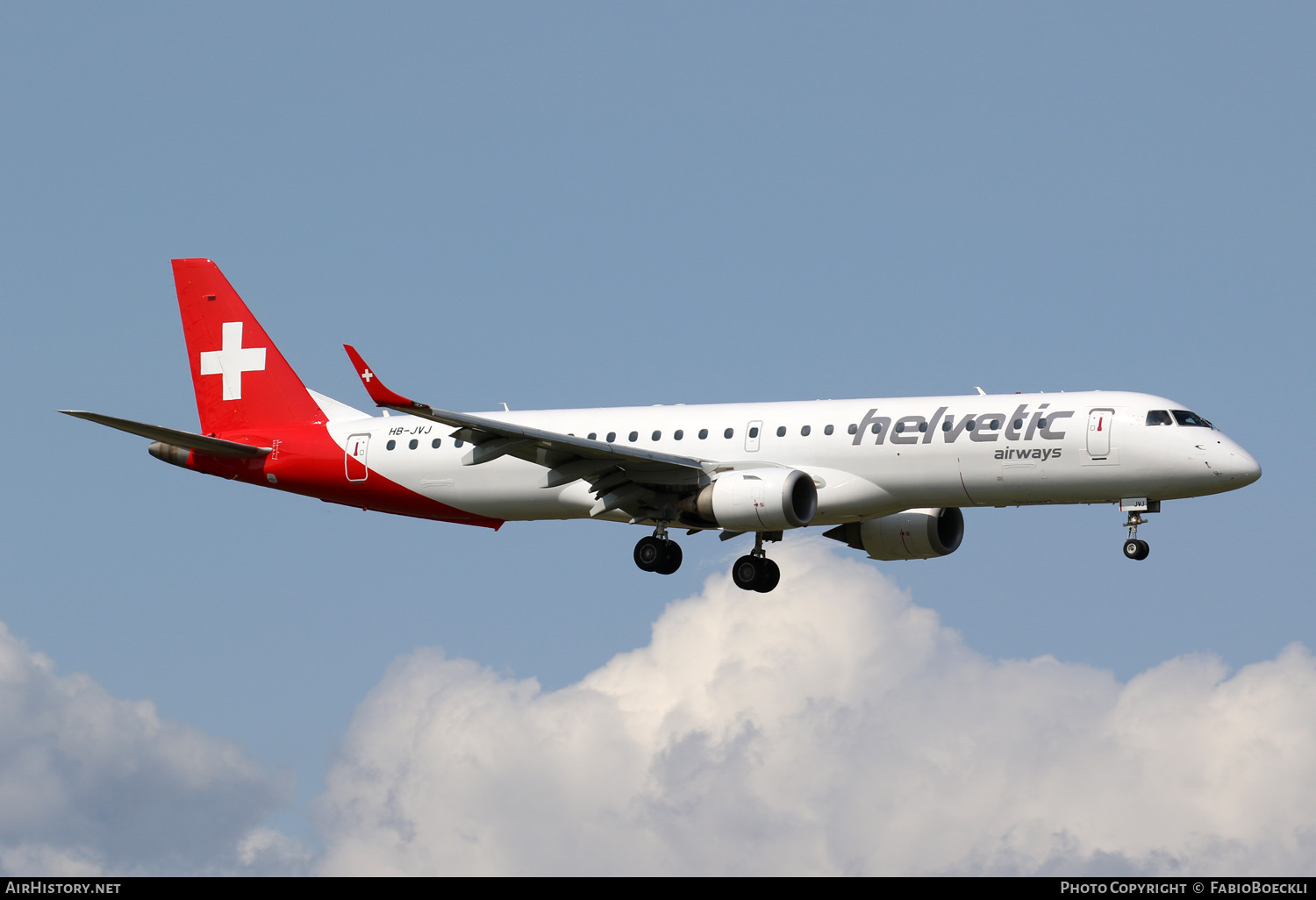 Aircraft Photo of HB-JVJ | Embraer 195AR (ERJ-190-200IGW) | Helvetic Airways | AirHistory.net #709894