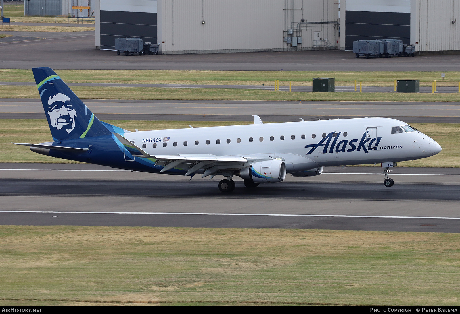 Aircraft Photo of N664QX | Embraer 175LR (ERJ-170-200LR) | Alaska Airlines | AirHistory.net #709906