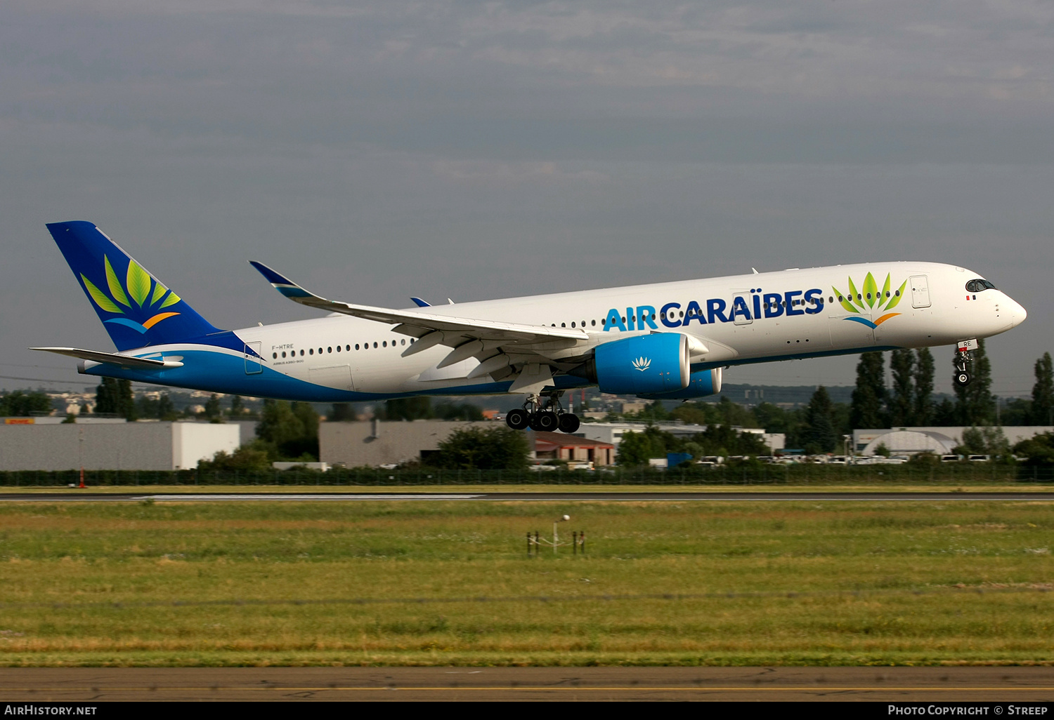 Aircraft Photo of F-HTRE | Airbus A350-941 | Air Caraïbes | AirHistory.net #709950