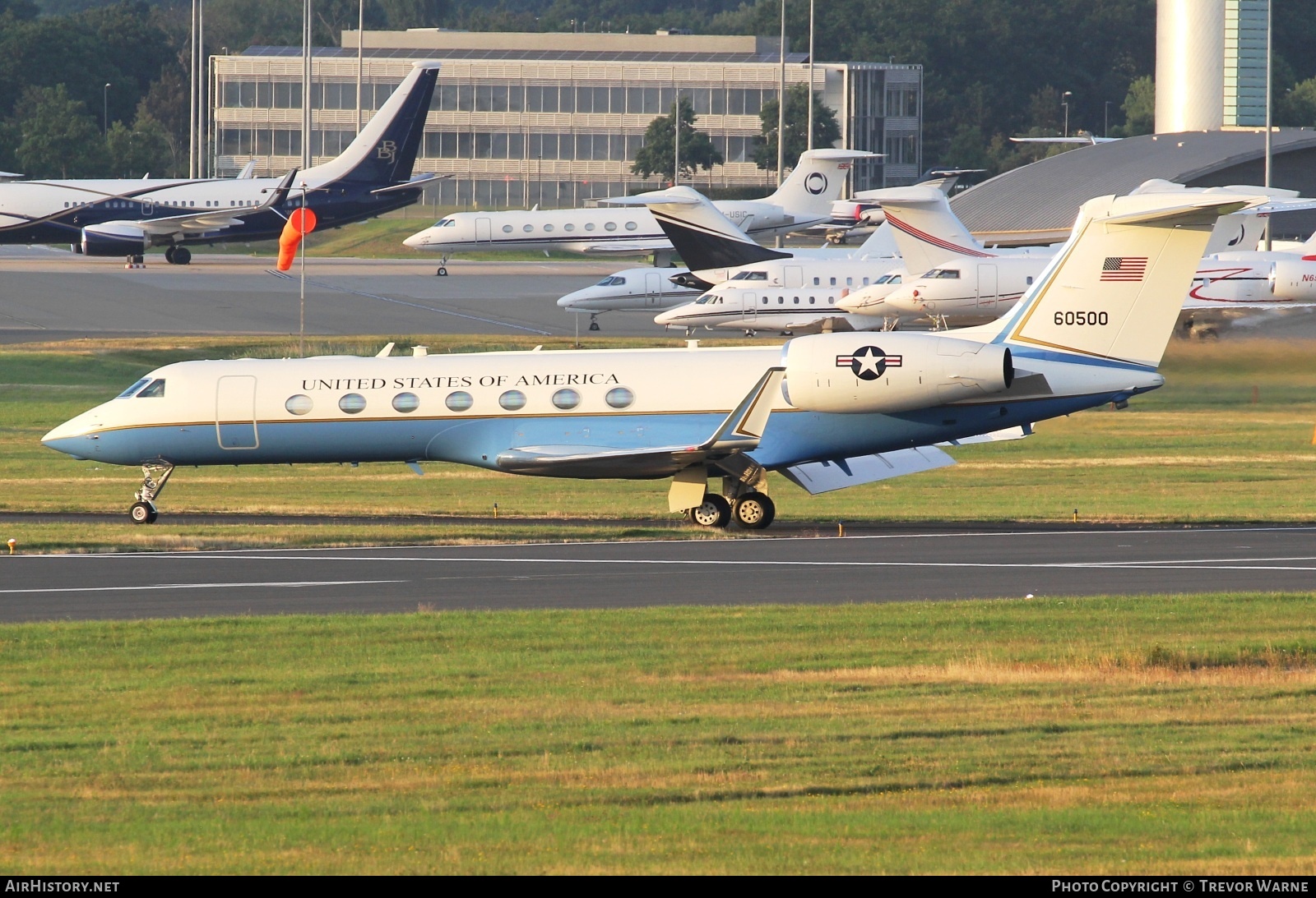 Aircraft Photo of 06-0500 / 60500 | Gulfstream Aerospace C-37B Gulfstream G550 (G-V-SP) | USA - Air Force | AirHistory.net #709968