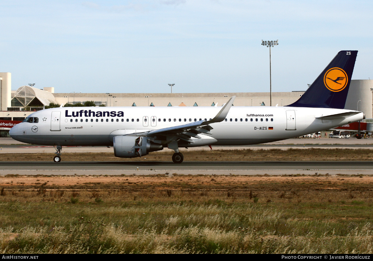 Aircraft Photo of D-AIZS | Airbus A320-214 | Lufthansa | AirHistory.net #709971