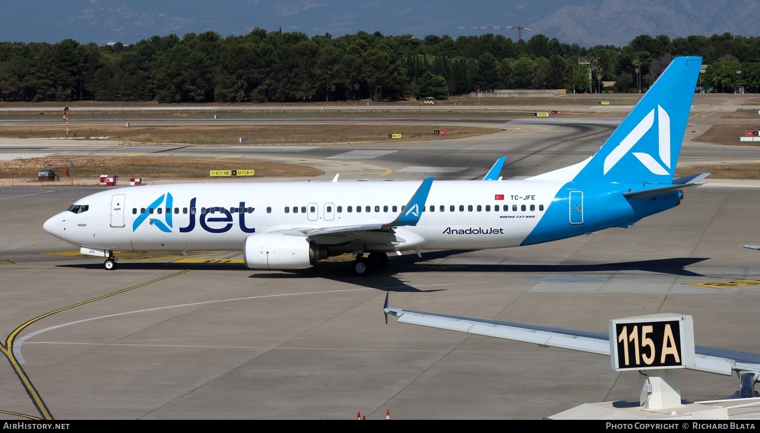 Aircraft Photo of TC-JFE | Boeing 737-8F2 | AJet - AnadoluJet | AirHistory.net #710102