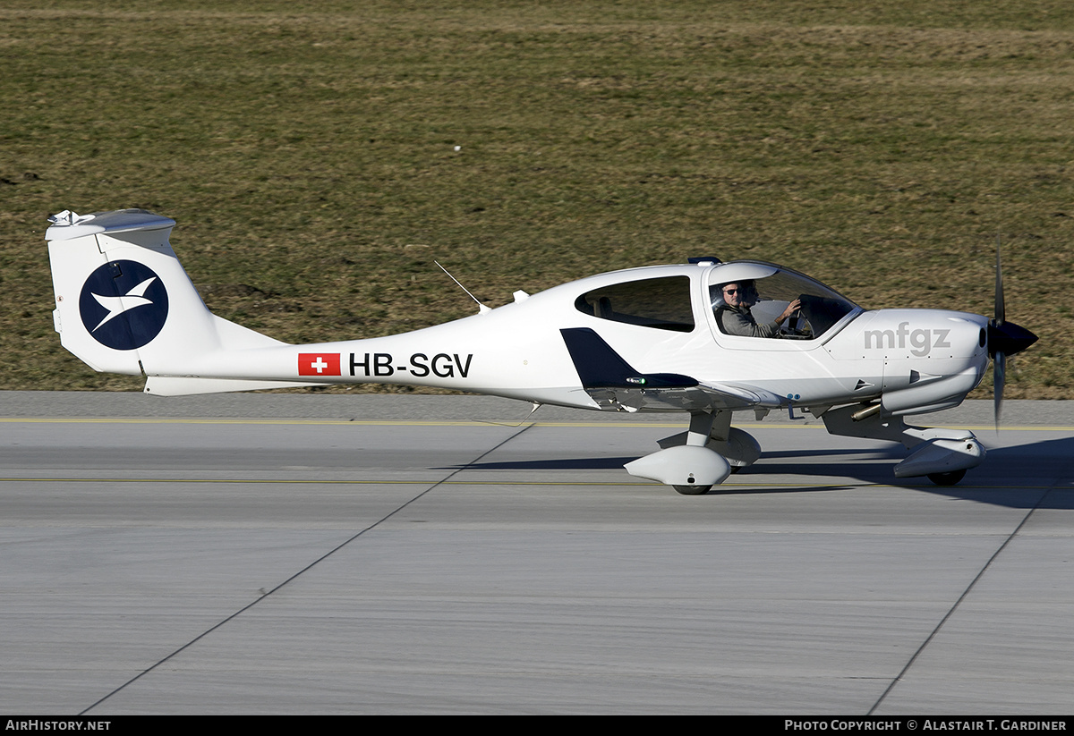Aircraft Photo of HB-SGV | Diamond DA40 NG Diamond Star | MFGZ - Motorfluggruppe Zürich | AirHistory.net #710123