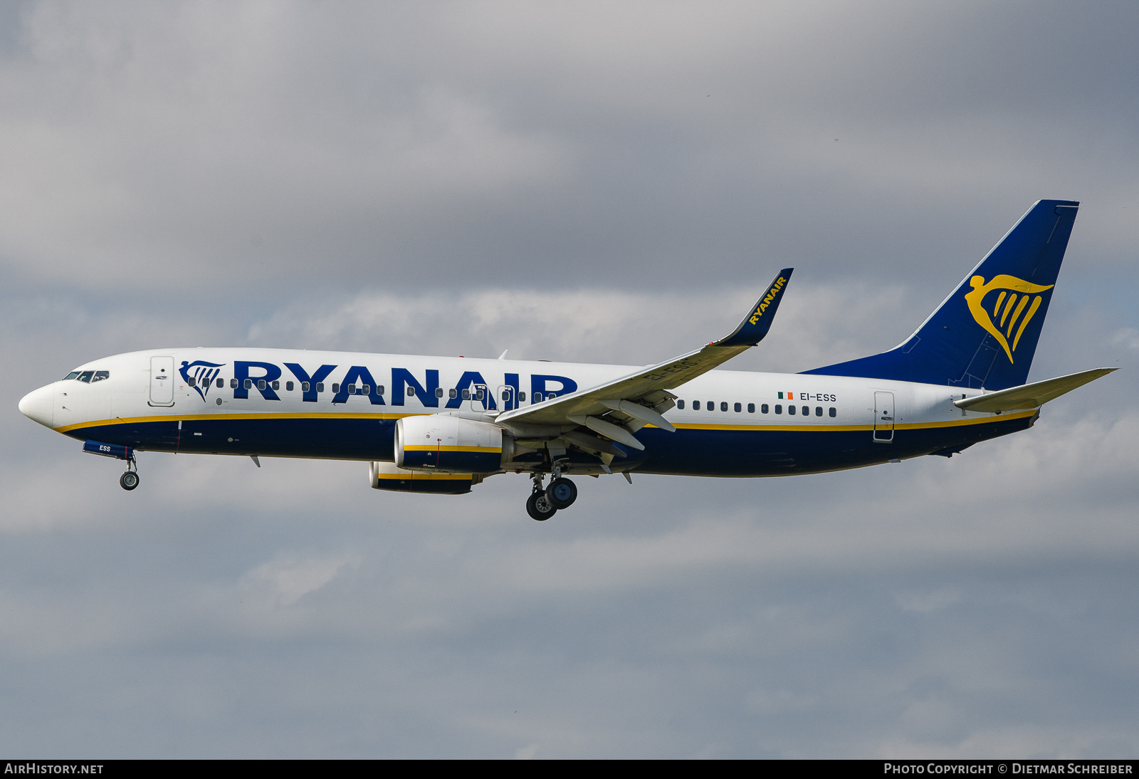 Aircraft Photo of EI-ESS | Boeing 737-8AS | Ryanair | AirHistory.net #710268