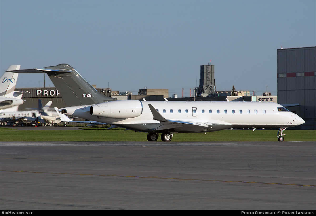 Aircraft Photo of N12G | Bombardier Global 6000 (BD-700-1A10) | AirHistory.net #710314
