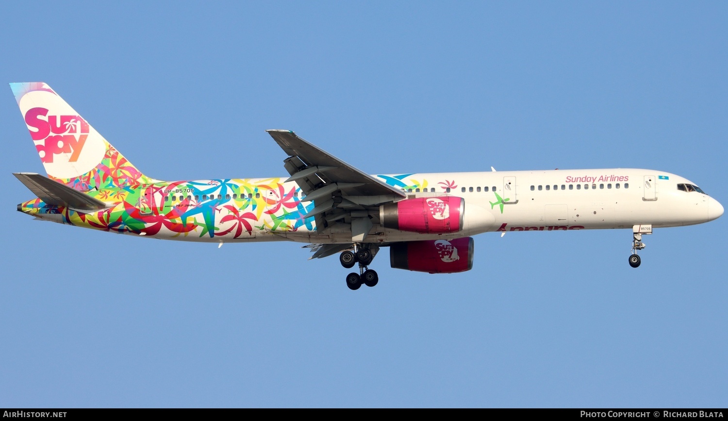 Aircraft Photo of UP-B5705 | Boeing 757-204 | Sunday Airlines | AirHistory.net #710353