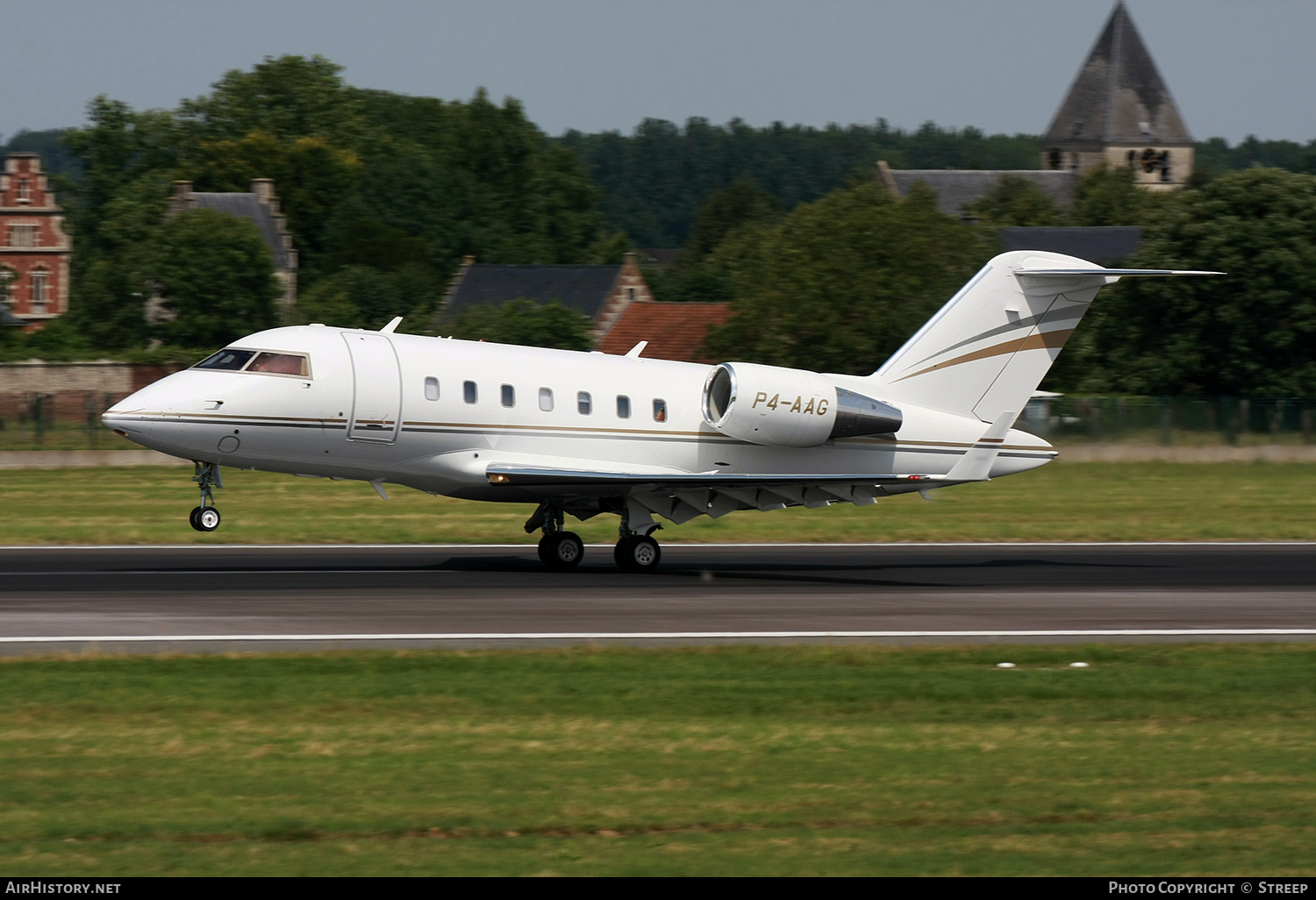 Aircraft Photo of P4-AAG | Bombardier Challenger 605 (CL-600-2B16) | AirHistory.net #710436