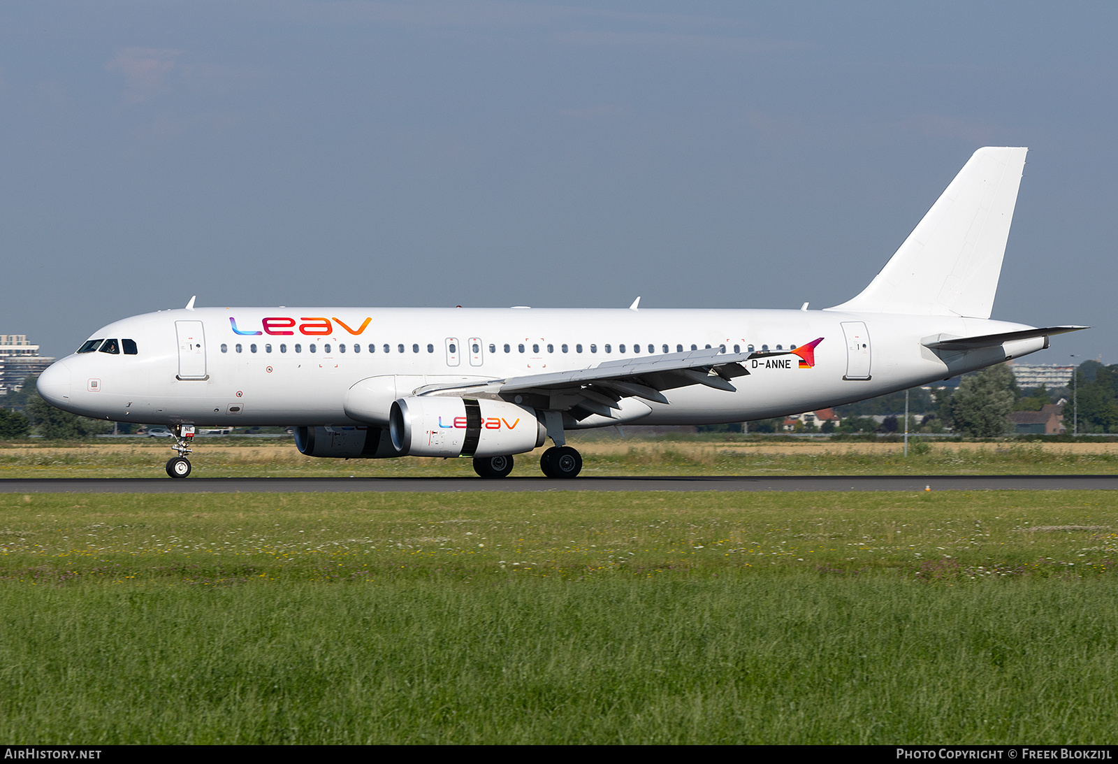 Aircraft Photo of D-ANNE | Airbus A320-232 | Leav Aviation | AirHistory.net #710552