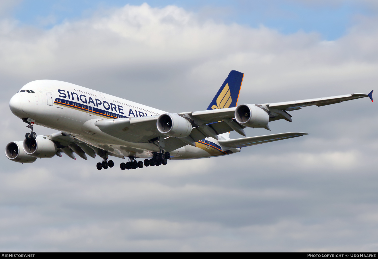 Aircraft Photo of 9V-SKN | Airbus A380-841 | Singapore Airlines | AirHistory.net #710606
