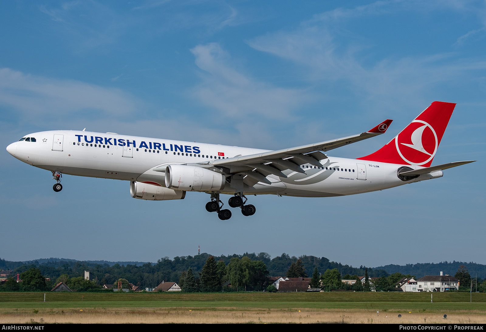 Aircraft Photo of TC-LOM | Airbus A330-243 | Turkish Airlines | AirHistory.net #710621