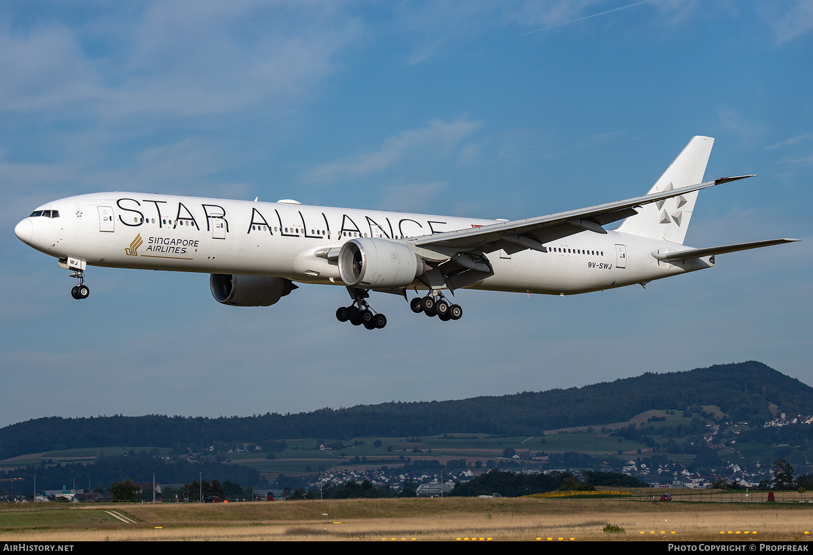 Aircraft Photo of 9V-SWJ | Boeing 777-312/ER | Singapore Airlines | AirHistory.net #710641