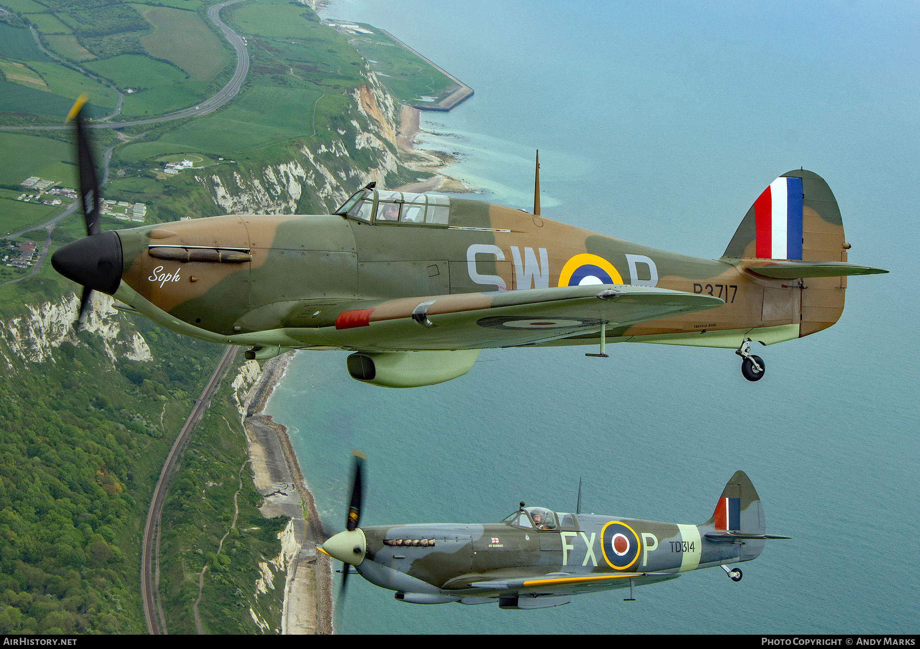 Aircraft Photo of G-HITT / P3717 | Hawker Hurricane Mk1 | UK - Air Force | AirHistory.net #710718