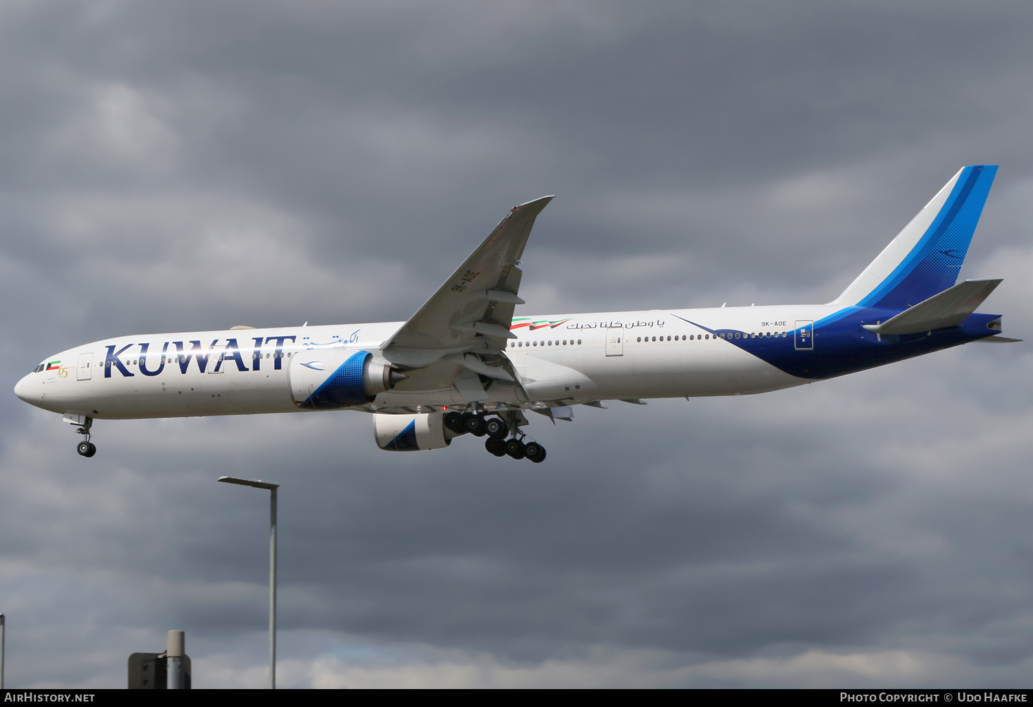 Aircraft Photo of 9K-AOE | Boeing 777-300/ER | Kuwait Airways | AirHistory.net #710794