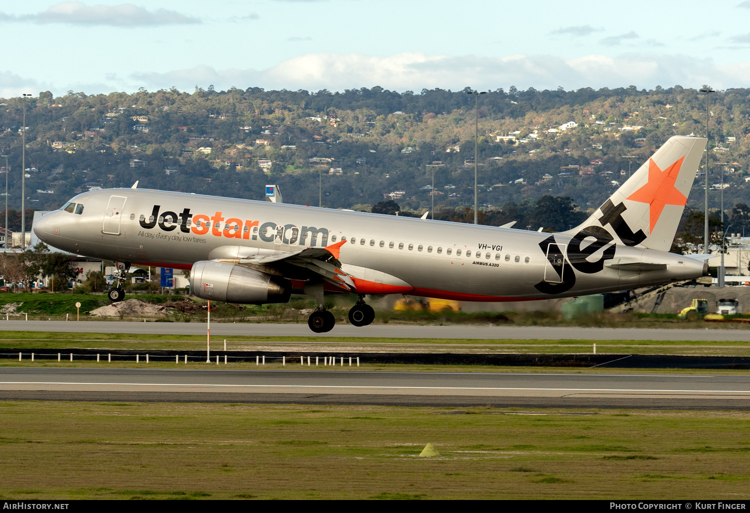 Aircraft Photo of VH-VGI | Airbus A320-232 | Jetstar Airways | AirHistory.net #710811