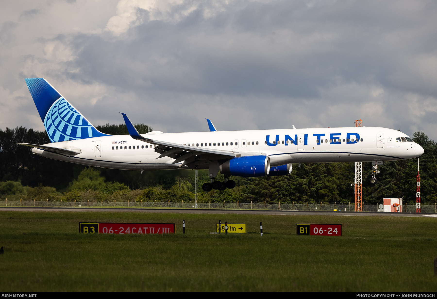 Aircraft Photo of N57111 | Boeing 757-224 | United Airlines | AirHistory.net #710829
