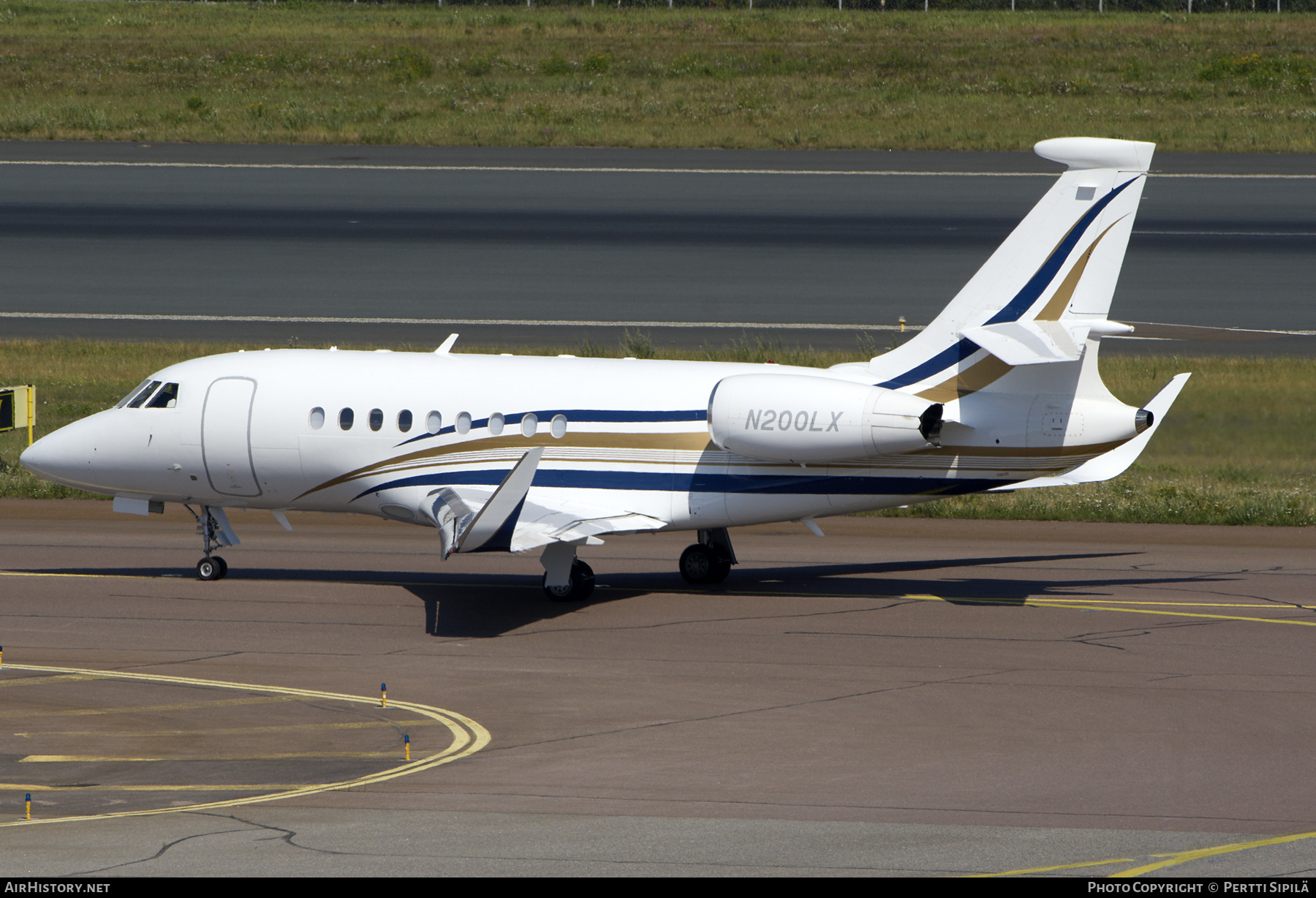 Aircraft Photo of N200LX | Dassault Falcon 2000LXS | AirHistory.net #710856