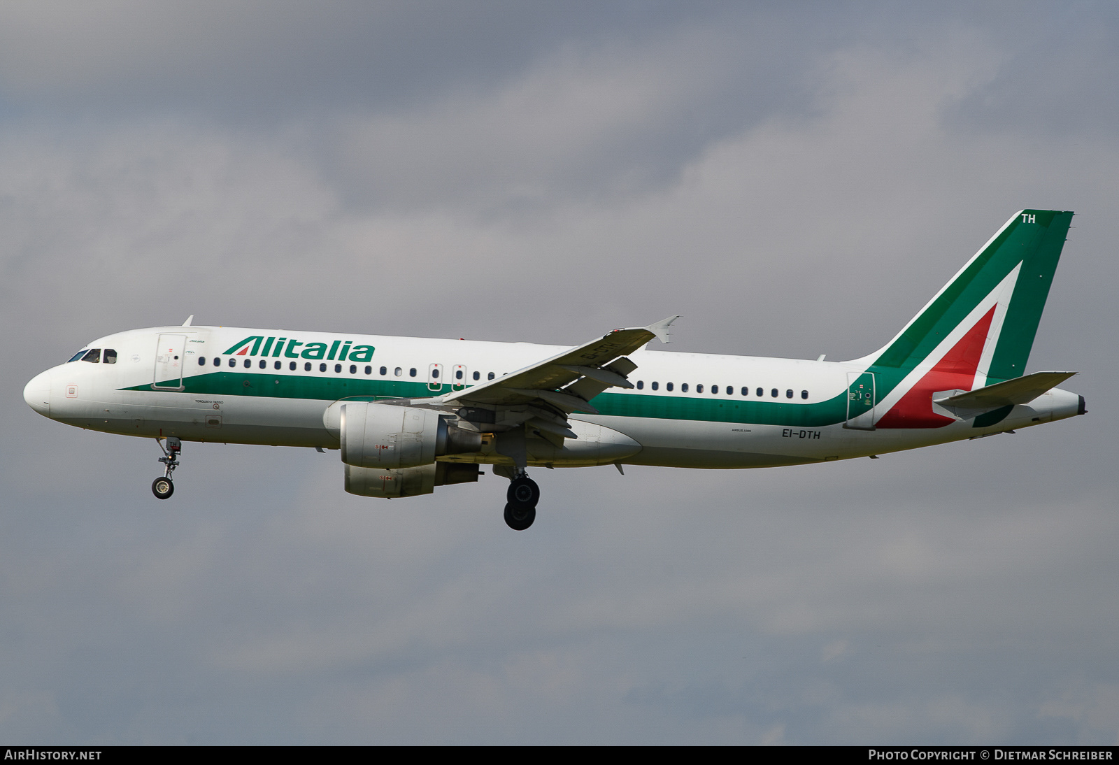 Aircraft Photo of EI-DTH | Airbus A320-216 | Alitalia | AirHistory.net #711067