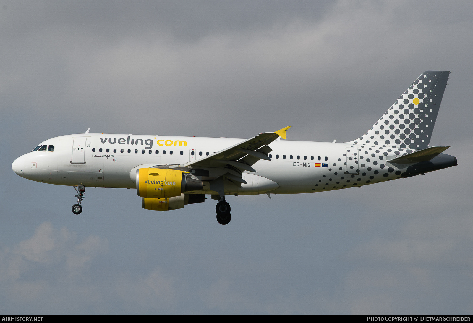 Aircraft Photo of EC-MIQ | Airbus A319-111 | Vueling Airlines | AirHistory.net #711071
