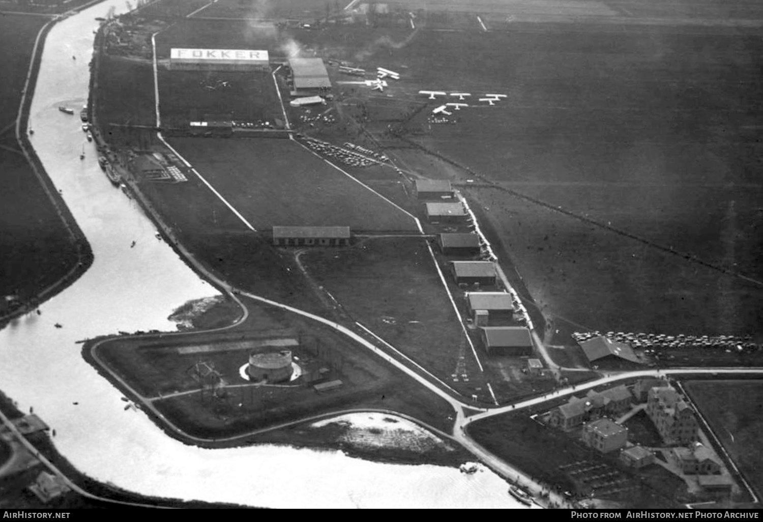 Airport photo of Amsterdam - Schiphol (EHAM / AMS) in Netherlands | AirHistory.net #711370