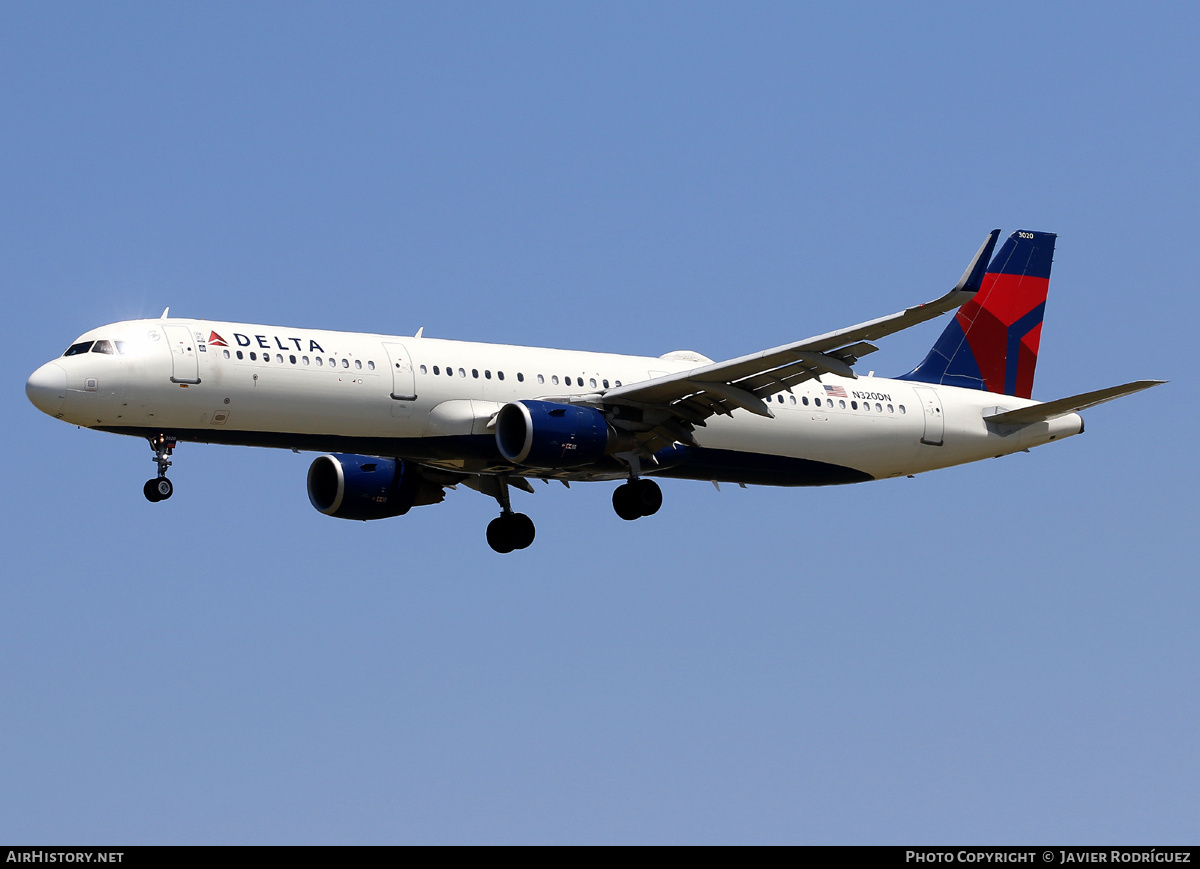 Aircraft Photo of N320DN | Airbus A321-211 | Delta Air Lines | AirHistory.net #711419