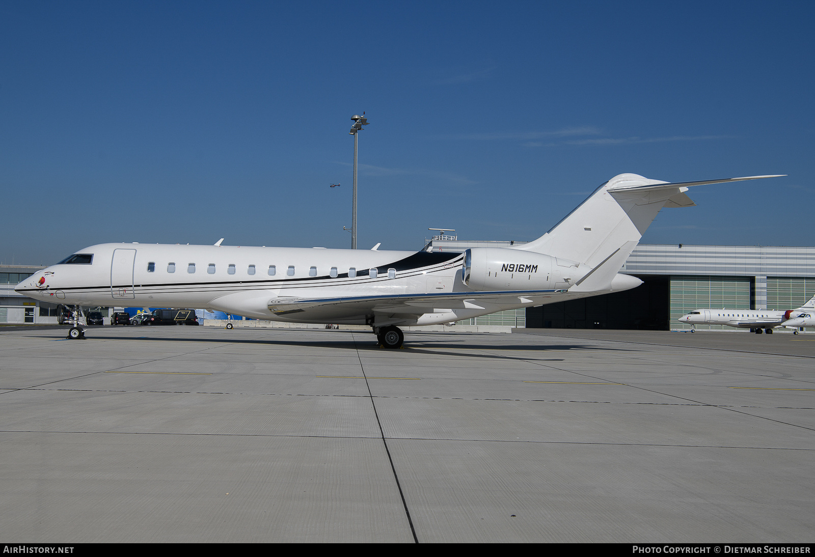 Aircraft Photo of N916MM | Bombardier Global 6000 (BD-700-1A10) | AirHistory.net #711443