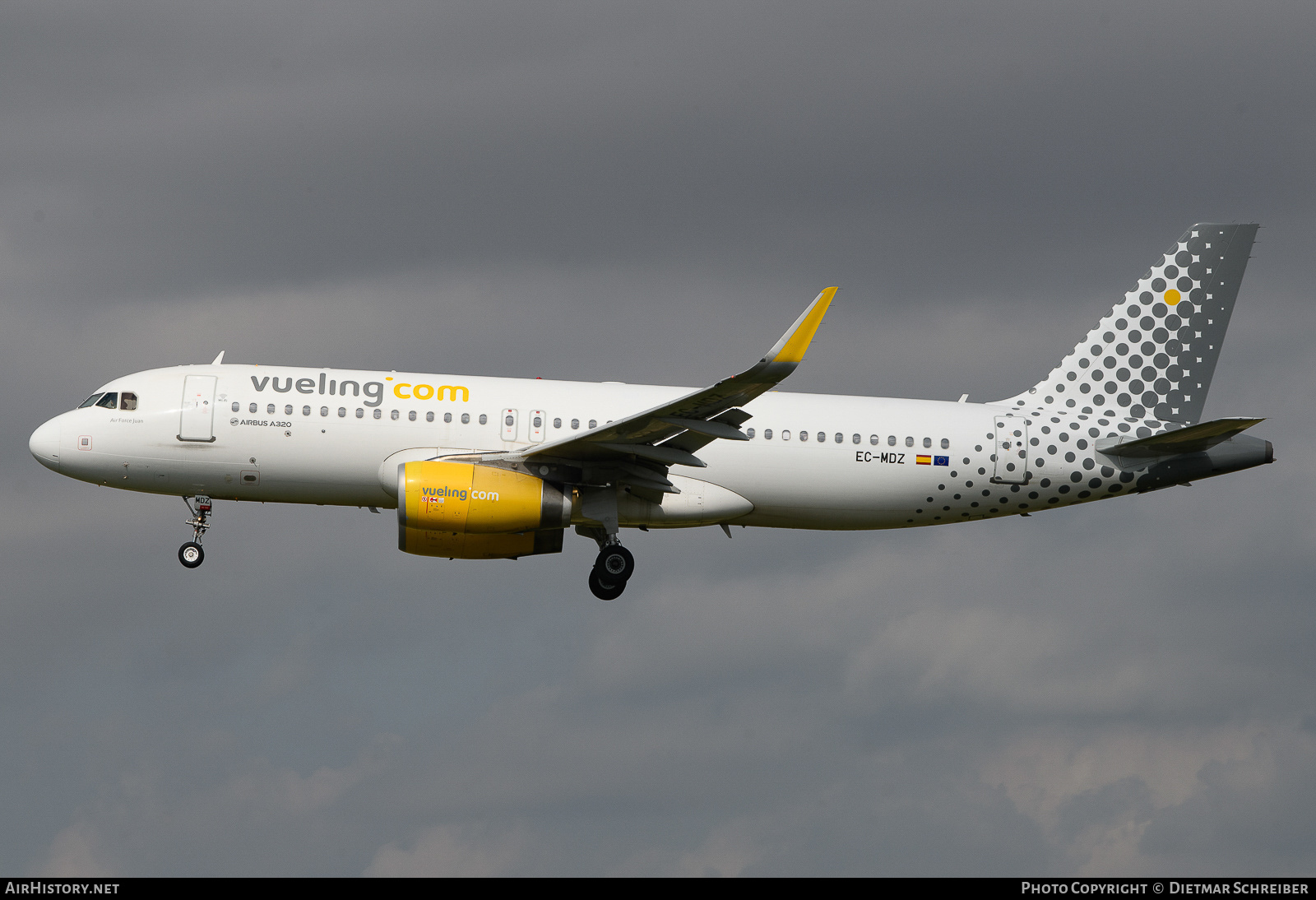 Aircraft Photo of EC-MDZ | Airbus A320-232 | Vueling Airlines | AirHistory.net #711535